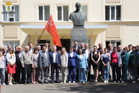 Сотрудники ВНИИМК почтили память ветеранов Великой Отечественной войны 